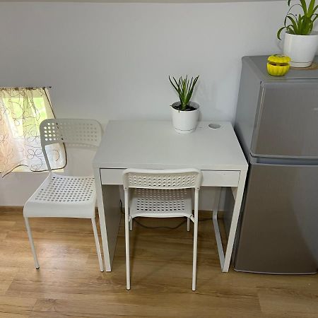 Green Apartment - Free Parking Катовице Экстерьер фото