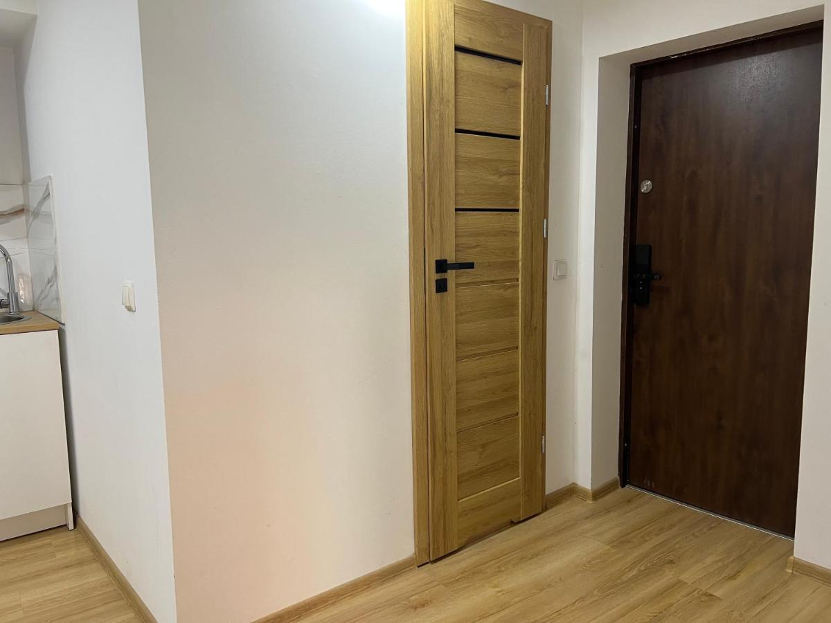 Green Apartment - Free Parking Катовице Экстерьер фото